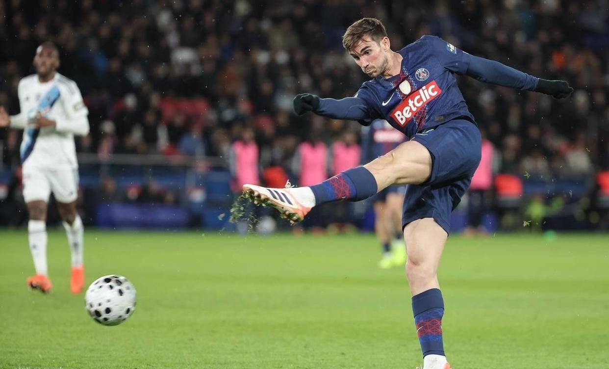 集结日芝加哥公牛备战法国杯，止住颓势细节曝光，话题不断，球探报告显示潜力的简单介绍