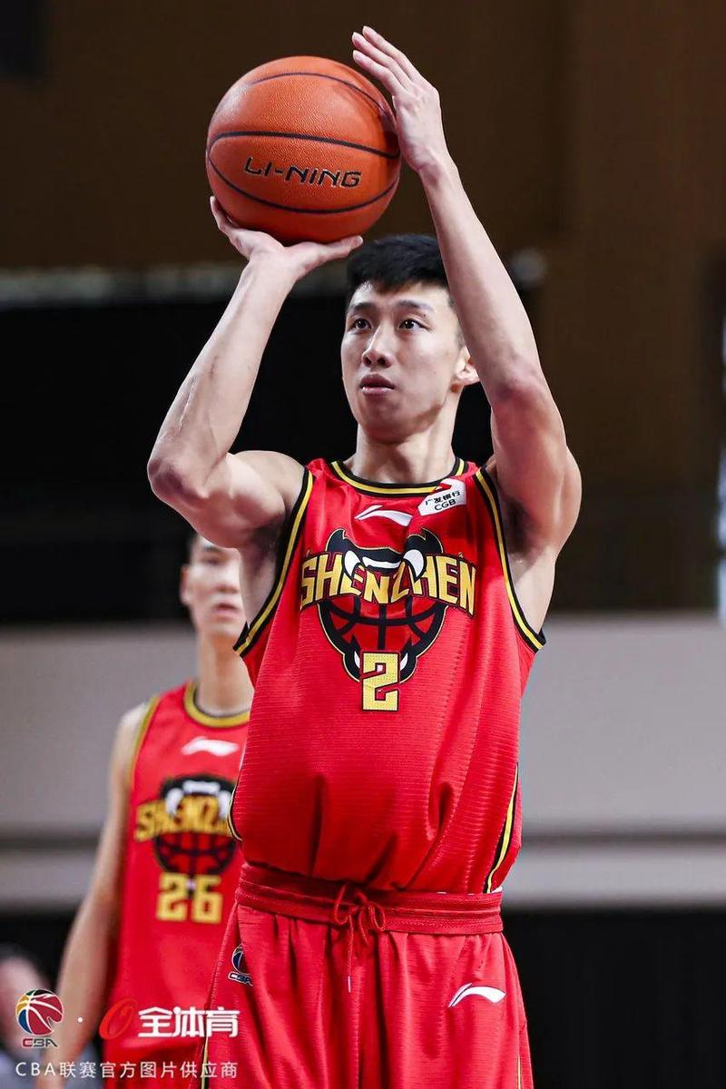 拜仁慕尼黑迎CBA常规赛关键赛；今夜迎来里程碑；话题不断；球探报告显示潜力的简单介绍